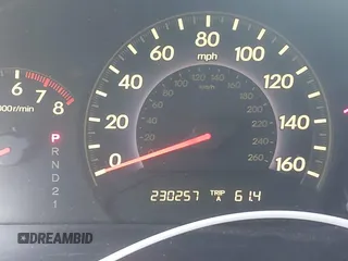 2005 Honda Odyssey EX-L with VIN 5FNRL38725B098992, listed as a IAAI auction lot 41639045 with 230,257 mi miles. Bid and sale history available at carsss.com. Image 16.