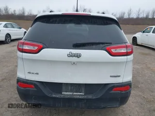 2018 Jeep Cherokee Latitude Plus with VIN 1C4PJMLBXJD598592, listed as a IAAI auction lot 41892635 with 145,031 mi miles. Bid and sale history available at carsss.com. Image 17.