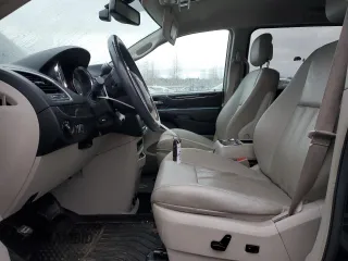 2014 Chrysler Town & Country Touring L 30th Anniversary with VIN 2C4RC1CG5ER277141, listed as a Copart auction lot 49679315 with 106,167 mi miles and Salvage Title. Bid and sale history available at DreamBid. Image 7.