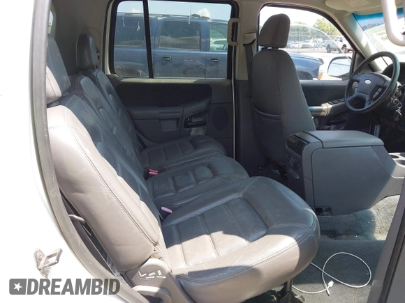 2002 Ford Explorer XLT with VIN 1FMZU63E12UA31299, listed as a IAAI auction lot 42239360 with 289,250 mi miles and . Bid and sale history available at DreamBid. Image 8.