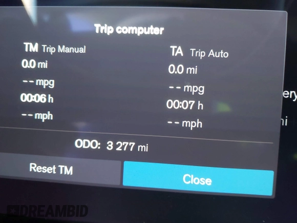 2024 Volvo XC60 Recharge Plug-In Hybrid Plus Dark Theme with VIN YV4H60DL0R1918759, listed as a IAAI auction lot 41495835 with 3,277 mi miles. Bid and sale history available at carsss.com. Image 15.