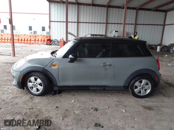 2015 MINI Hardtop with VIN WMWXM5C51F3B34207, listed as a IAAI auction lot 41615894 with 15,787 mi miles and . Bid and sale history available at DreamBid. Image 14.