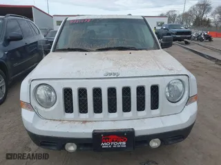 2014 Jeep Patriot Sport with VIN 1C4NJPBA4ED574876, listed as a IAAI auction lot 41885678 with 181,698 mi miles. Bid and sale history available at carsss.com. Image 6.