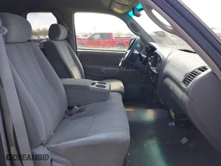 2000 Toyota Tundra SR5 with VIN 5TBBT4419YS001062, listed as a IAAI auction lot 42042889 with 190,000 mi miles. Bid and sale history available at carsss.com. Image 5.