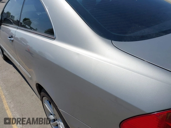 2007 Mercedes-Benz CLK-Class 3.5L with VIN WDBTJ56H47F215889, listed as a IAAI auction lot 42109563 with 106,593 mi miles. Bid and sale history available at carsss.com. Image 13.