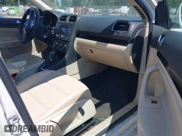 2014 Volkswagen Jetta TDI w/Sunroof & Nav with VIN 3VWPL7AJ2EM615172, listed as a IAAI auction lot 42809695 with 116,599 mi miles and . Bid and sale history available at DreamBid. Image 5.