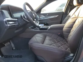 2024 BMW 7 Series 740i с VIN WBA23EH07RCP58749, выставлен на аукционе Copart как лот 42834555 с пробегом 9 227 миль миль и Чистый • Clean title. История ставок и продаж доступна на DreamBid. Изображение 7.