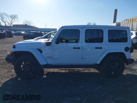2023 Jeep Wrangler Sahara z VIN 1C4JJXP6XPW579817, wystawiony jako IAAI lot #41740203 z przebiegiem 19 716 mil mil oraz . Historia ofert i sprzedaży dostępna na DreamBid. Obrazek 14.