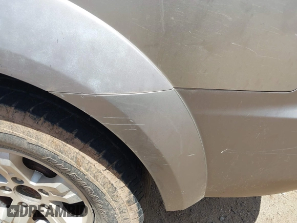 2004 Kia Sorento LX z VIN KNDJD733445286113, wystawiony jako IAAI lot #42365539 z przebiegiem 179 013 mil mil oraz . Historia ofert i sprzedaży dostępna na DreamBid. Obrazek 6.