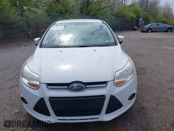 2014 Ford Focus SE with VIN 1FADP3K28EL291260, listed as a IAAI auction lot 42029753 with 98,686 mi miles. Bid and sale history available at carsss.com. Image 13.