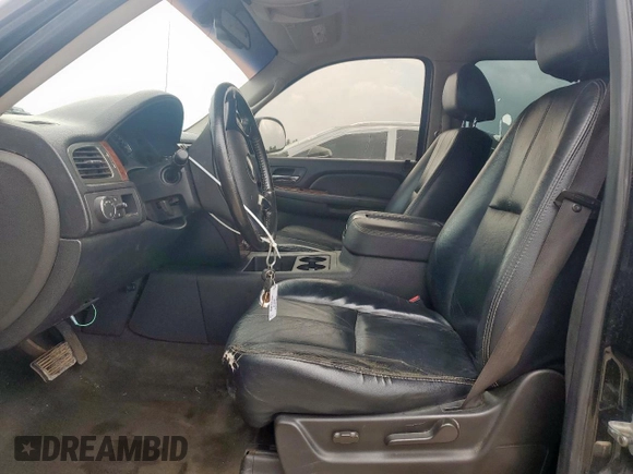2007 Chevrolet Avalanche 2LT with VIN 3GNEC12J87G213560, listed as a Copart auction lot 61036875 with 203,198 mi miles and Salvage title. Bid and sale history available at DreamBid. Image 7.