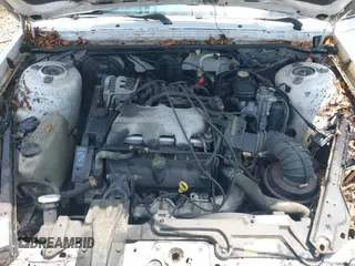 1996 Oldsmobile Cutlass Ciera 1SA VX5 z VIN 1G3AJ55MXT6302925, wystawiony jako IAAI lot #42310514 z przebiegiem 130 963 mil mil oraz . Historia ofert i sprzedaży dostępna na DreamBid. Obrazek 10.