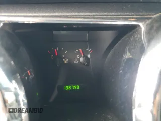 2005 Ford Mustang Deluxe z VIN 1ZVFT84N955199627, wystawiony jako Copart lot #53559625 z przebiegiem 138 799 mil mil oraz Szkoda całkowita • Salvage title. Historia ofert i sprzedaży dostępna na DreamBid. Obrazek 9.