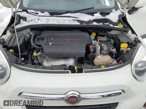 2016 FIAT 500X Lounge z VIN ZFBCFYDT2GP365900, wystawiony jako Copart lot #44891615 z przebiegiem 129 299 mil mil oraz Szkody całkowita. Historia ofert i sprzedaży dostępna na DreamBid. Obrazek 14.