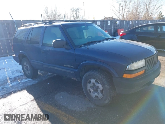 2002 Chevrolet Blazer LS z VIN 1GNDT13W82K183578, wystawiony jako IAAI lot #41349710 z przebiegiem Nie podano mil oraz . Historia ofert i sprzedaży dostępna na DreamBid. Obrazek 1.
