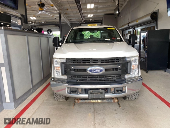 2017 Ford F-250 XLT с VIN 1FT7X2B63HEC89574, выставлен на аукционе IAAI как лот 42843471 с пробегом 184 451 миль миль и . История ставок и продаж доступна на DreamBid. Изображение 24.