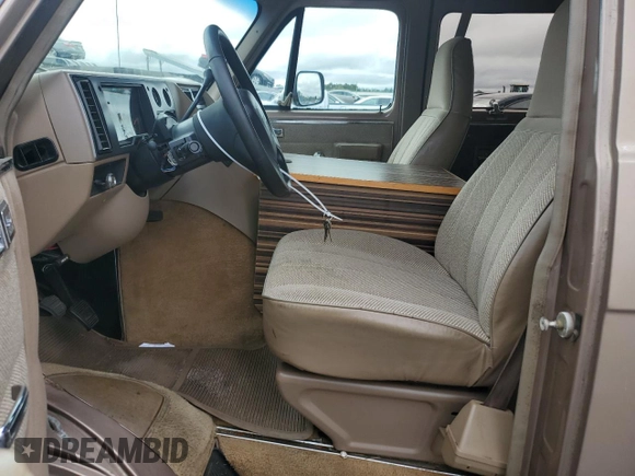 1995 GMC Rally z VIN 1GJGG39K6SF525508, wystawiony jako Copart lot #74144674 z przebiegiem Nie podano mil oraz Szkody całkowita. Historia ofert i sprzedaży dostępna na DreamBid. Obrazek 7.