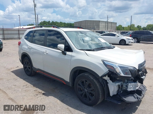 2023 Subaru Forester Sport with VIN JF2SKAJC0PH509925, listed as a IAAI auction lot 40106804 with 29,271 mi miles. Bid and sale history available at carsss.com. Image 1.