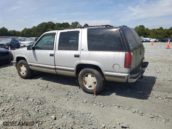 1996 Chevrolet Tahoe with VIN 1GNEK13R1TJ300586, listed as a Copart auction lot 71415554 with 212,085 mi miles and Clean Title. Bid and sale history available at carsss.com. Image 2.