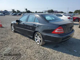 2007 Mercedes-Benz C 230 Sport z VIN WDBRF52H67A931417, wystawiony jako Copart lot #64887725 z przebiegiem 129 258 mil mil oraz Szkoda całkowita • Salvage title. Historia ofert i sprzedaży dostępna na DreamBid. Obrazek 2.