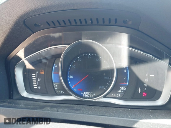 2015 Volvo V60 with VIN YV1902SP7F1221377, listed as a IAAI auction lot 42347523 with 156,787 mi miles and . Bid and sale history available at DreamBid. Image 7.