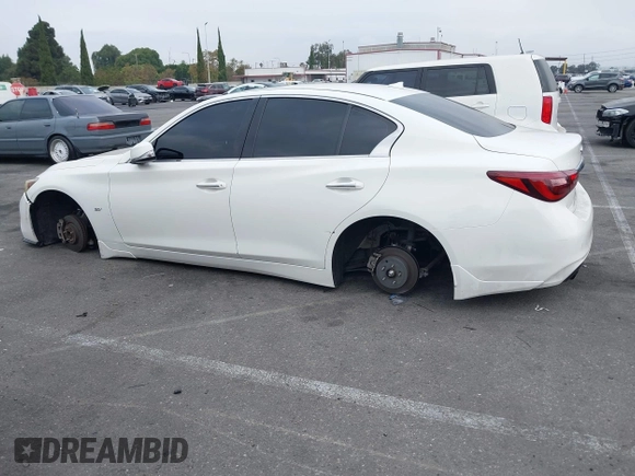 2018 Infiniti Q50 3.0t LUXE with VIN JN1EV7AP2JM363487, listed as a IAAI auction lot 40621618 with 125,508 mi miles. Bid and sale history available at carsss.com. Image 13.