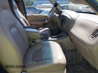 1998 Ford Expedition XLT with VIN 1FMRU1762WLC11697, listed as a IAAI auction lot 42386716 with 239,848 mi miles and . Bid and sale history available at DreamBid. Image 5.