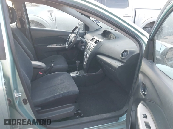 2008 Toyota Yaris with VIN JTDBT923X81201731, listed as a IAAI auction lot 41596850 with 91,079 mi miles. Bid and sale history available at carsss.com. Image 5.