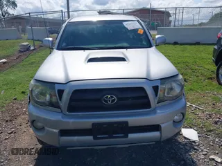 2009 Toyota Tacoma with VIN 3TMLU42N19M034332, listed as a IAAI auction lot 42157119 with 195,272 mi miles and . Bid and sale history available at DreamBid. Image 12.
