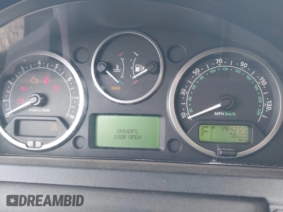 2006 Land Rover LR3 SE with VIN SALAE25496A360327, listed as a IAAI auction lot 42591377 with 194,205 mi miles and . Bid and sale history available at DreamBid. Image 7.