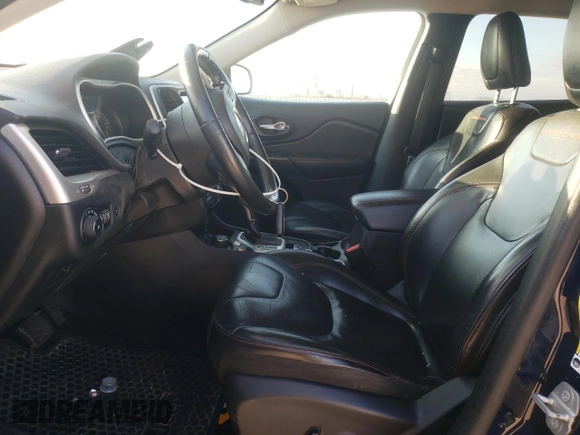 2016 Jeep Cherokee Trailhawk with VIN 1C4PJMBS0GW142339, listed as a Copart auction lot 43846075 with 186,354 mi miles and Clean title. Bid and sale history available at DreamBid. Image 7.