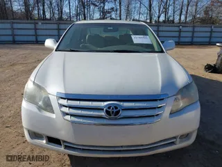 2006 Toyota Avalon XL with VIN 4T1BK36B06U080541, listed as a IAAI auction lot 41785501 with 238,569 mi miles. Bid and sale history available at carsss.com. Image 6.