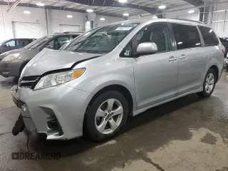 2019 Toyota Sienna LE Auto Access Seat with VIN 5TDKZ3DC6KS005563, listed as a Copart auction lot 49062175 with 174,450 mi miles and Salvage Title. Bid and sale history available at DreamBid. Image 1.