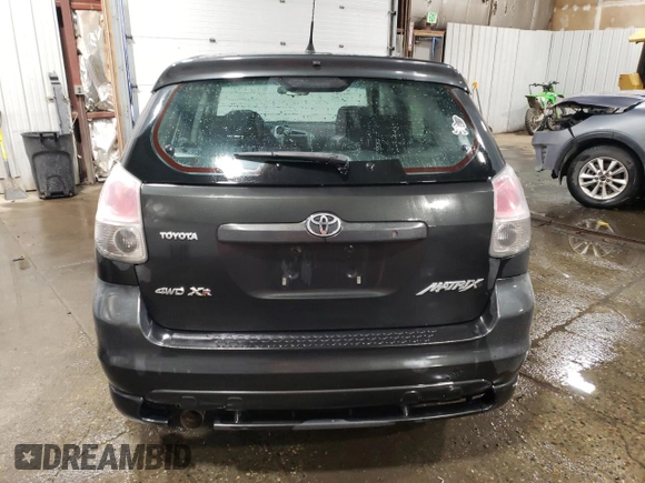 2006 Toyota Matrix STD z VIN 2T1LR30E96C562445, wystawiony jako Copart lot #87267984 z przebiegiem 131 416 mil mil oraz Szkody całkowita. Historia ofert i sprzedaży dostępna na DreamBid. Obrazek 6.