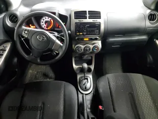 2012 Scion xD z VIN JTKKU4B43C1026426, wystawiony jako Copart lot #55339955 z przebiegiem 106 648 mil mil oraz Szkoda całkowita • Salvage title. Historia ofert i sprzedaży dostępna na DreamBid. Obrazek 8.