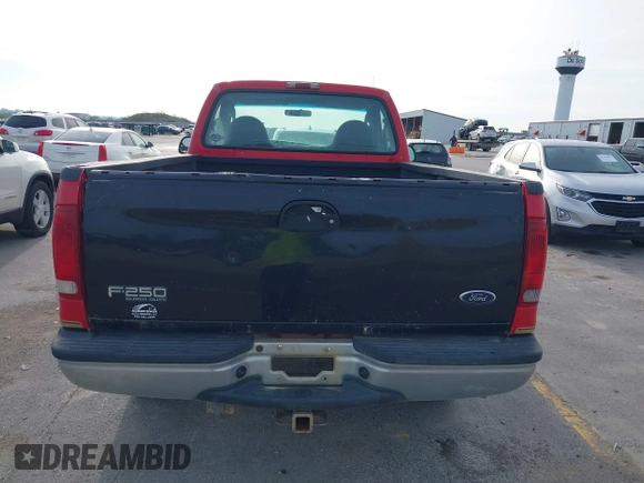 2003 Ford F-250 XL z VIN 1FTNF21L63EB22460, wystawiony jako IAAI lot #42330580 z przebiegiem 142 557 mil mil oraz . Historia ofert i sprzedaży dostępna na DreamBid. Obrazek 13.