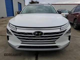 2021 Hyundai NEXO Limited z VIN KM8J84A68MU012981, wystawiony jako Copart lot #85318654 z przebiegiem 17 266 mil mil oraz Czysty tytuł • Clean title. Historia ofert i sprzedaży dostępna na DreamBid. Obrazek 5.