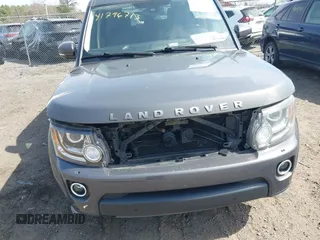 2016 Land Rover LR4 HSE z VIN SALAG2V62GA826113, wystawiony jako IAAI lot #41796713 z przebiegiem Nie podano mil oraz . Historia ofert i sprzedaży dostępna na DreamBid. Obrazek 6.