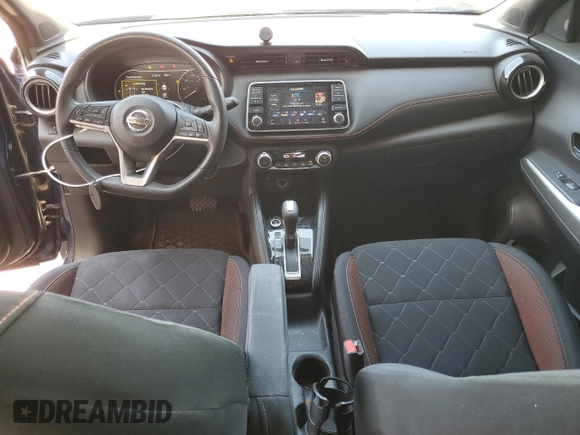 2019 Nissan Kicks SV z VIN 3N1CP5CU6KL514304, wystawiony jako Copart lot #58435575 z przebiegiem 127 966 mil mil oraz Szkoda całkowita • Salvage title. Historia ofert i sprzedaży dostępna na DreamBid. Obrazek 8.