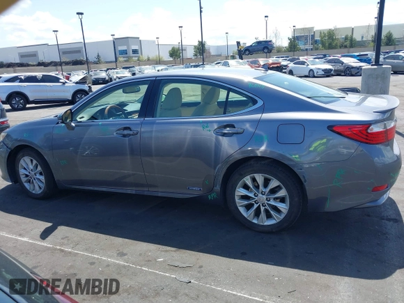 2013 Lexus ES 300h with VIN JTHBW1GG0D2020225, listed as a IAAI auction lot 41949955 with 100,052 mi miles and . Bid and sale history available at DreamBid. Image 14.