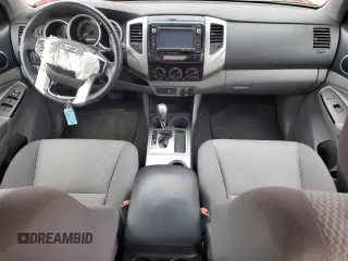 2015 Toyota Tacoma PreRunner z VIN 3TMJU4GN5FM183242, wystawiony jako Copart lot #46185705 z przebiegiem 71 932 mil mil oraz Szkoda całkowita • Salvage title. Historia ofert i sprzedaży dostępna na DreamBid. Obrazek 8.
