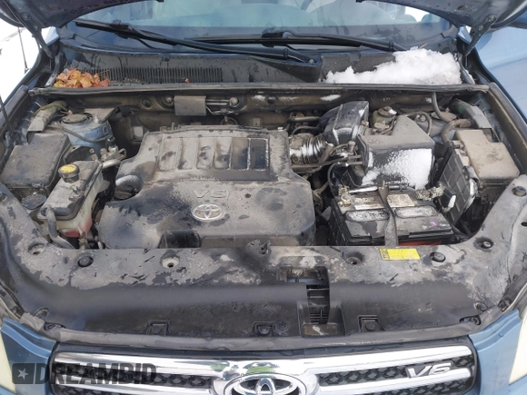 2008 Toyota RAV4 Ltd with VIN JTMBK31V186044743, listed as a IAAI auction lot 41578166 with 227,663 mi miles. Bid and sale history available at carsss.com. Image 10.