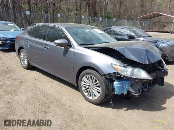 2013 Lexus ES 4dr Sdn with VIN JTHBK1GG4D2028601, listed as a IAAI auction lot 41922786 with 149,007 mi miles. Bid and sale history available at carsss.com. Image 1.