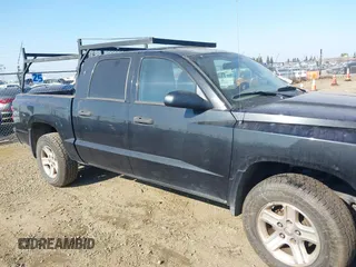 2010 Dodge Dakota Bighorn/Lonestar with VIN 1D7CW3GK1AS155513, listed as a IAAI auction lot 41437670 with 184,199 mi miles. Bid and sale history available at carsss.com. Image 13.