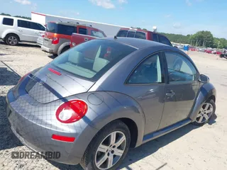 2006 Volkswagen Beetle с VIN 3VWPW31C96M411004, выставлен на аукционе IAAI как лот 42551011 с пробегом 95 514 миль миль и . История ставок и продаж доступна на DreamBid. Изображение 14.
