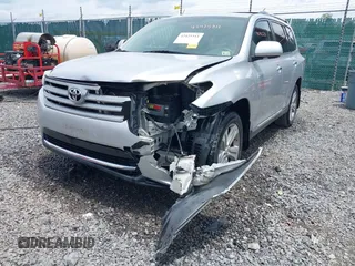 2013 Toyota Highlander Limited with VIN 5TDDK3EH9DS231526, listed as a IAAI auction lot 42425311 with 206,168 mi miles and . Bid and sale history available at DreamBid. Image 6.