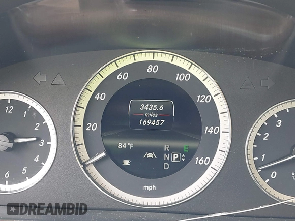2013 Mercedes-Benz E 350 Luxury z VIN WDDHF5KB7DA663228, wystawiony jako IAAI lot #42429426 z przebiegiem 169 457 mil mil oraz . Historia ofert i sprzedaży dostępna na DreamBid. Obrazek 15.