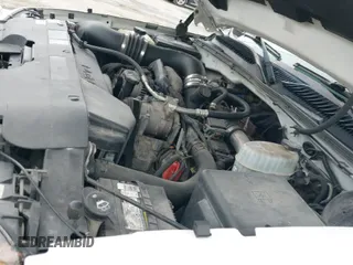2005 Chevrolet Silverado 2500HD LT z VIN 1GCHK23265F919673, wystawiony jako IAAI lot #41339736 z przebiegiem 223 746 mil mil oraz . Historia ofert i sprzedaży dostępna na DreamBid. Obrazek 21.