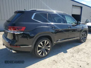 2022 Volkswagen Atlas SEL Premium R-Line with VIN 1V2FR2CA0NC532689, listed as a Copart auction lot 61580755 with 62,614 mi miles and Salvage title. Bid and sale history available at DreamBid. Image 3.