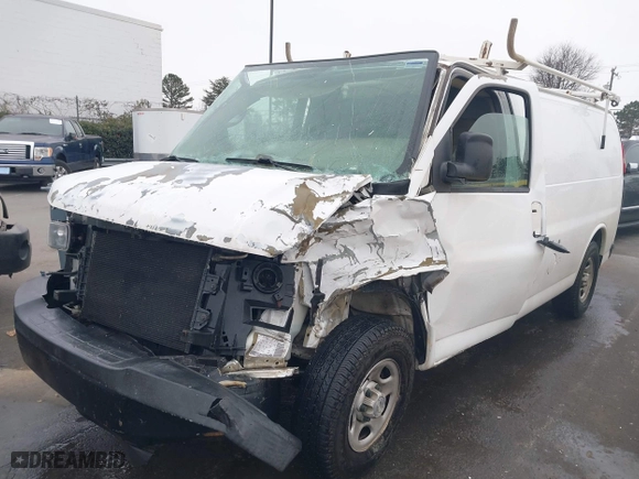 2008 Chevrolet Express Cargo Van with VIN 1GCFG15X481165380, listed as a IAAI auction lot 41380926 with 206,931 mi miles. Bid and sale history available at carsss.com. Image 17.